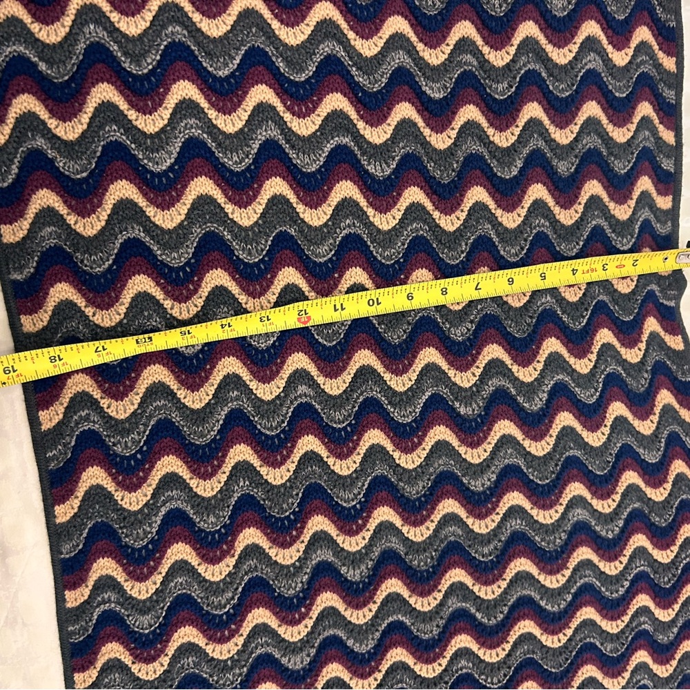 Shawl - Picture 3 of 4
